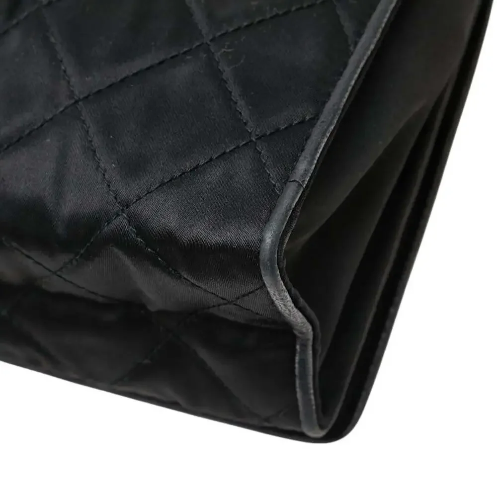 CHANEL Black Leather Shoulder Bag